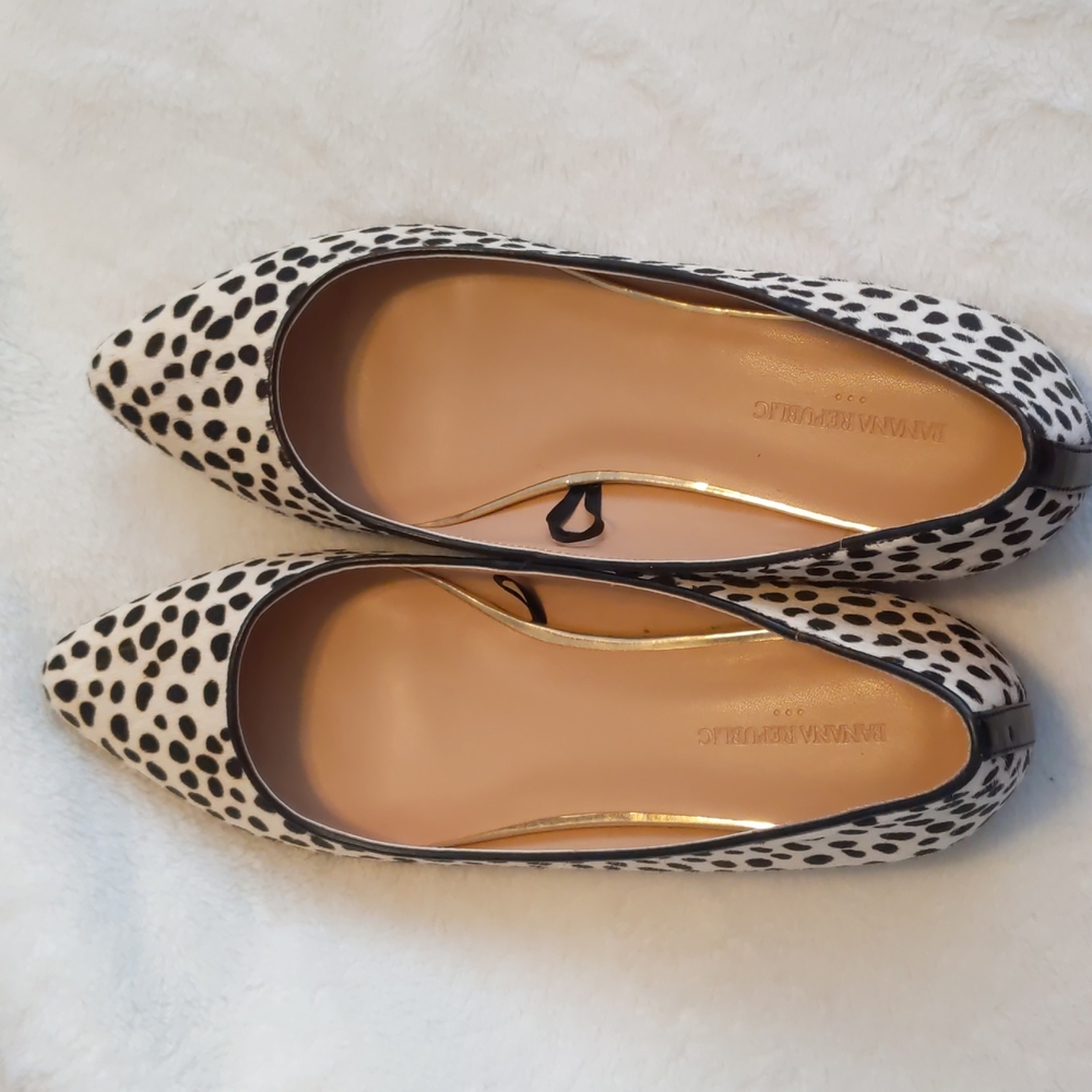 Banana Republic Factory calf hair animal print pointed toe flats